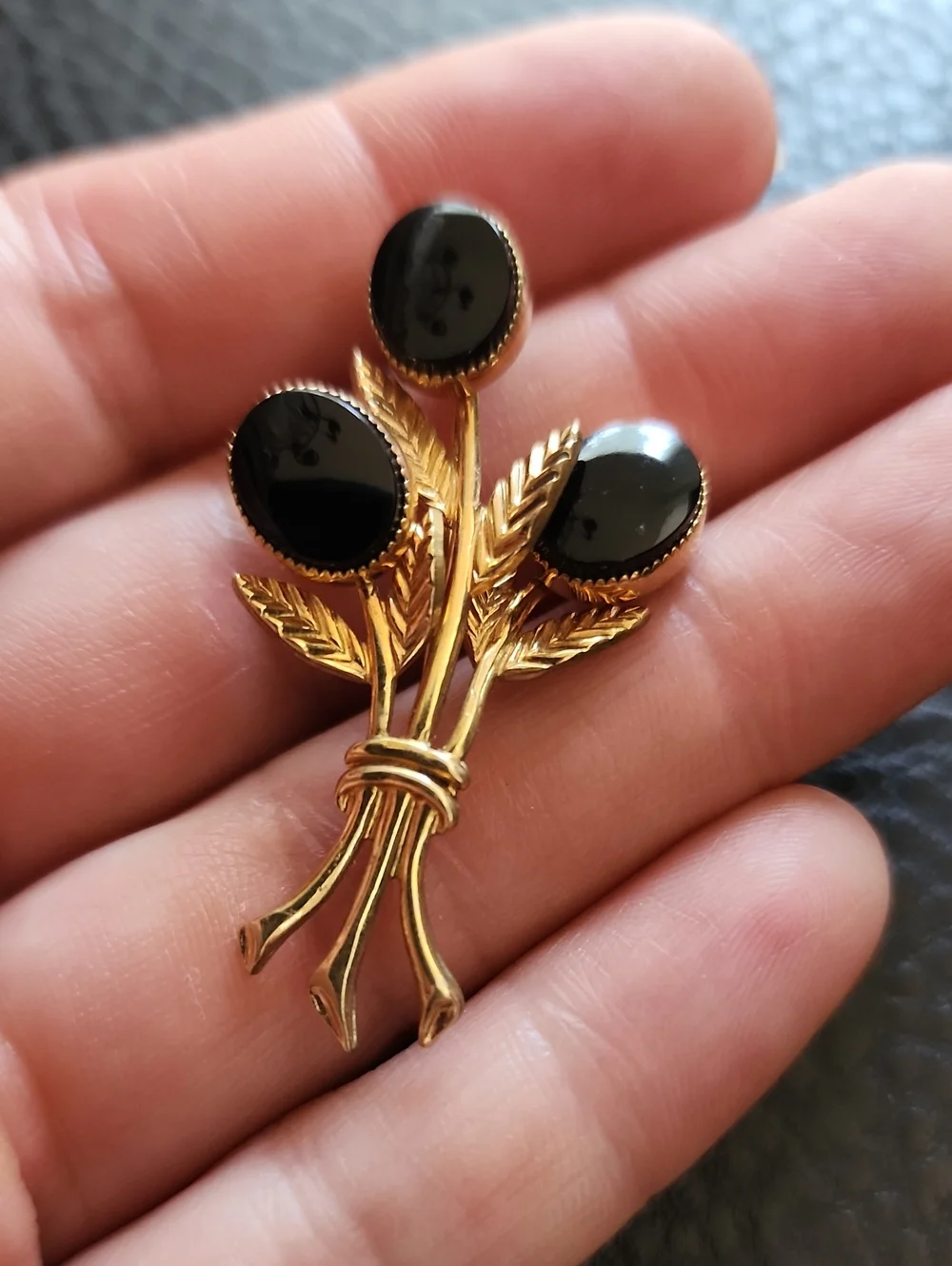 VTG Gold Filled Black Floral Bouquet Brooch - Classic Womens Jewelry